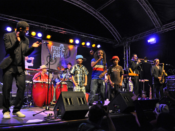 Montreux Jazz Festival 2011: Grand Mother's Funck feat. MC Akil (funk and hip-hop from Switzerland), July 1, Music in the Park, Parc Vernex.