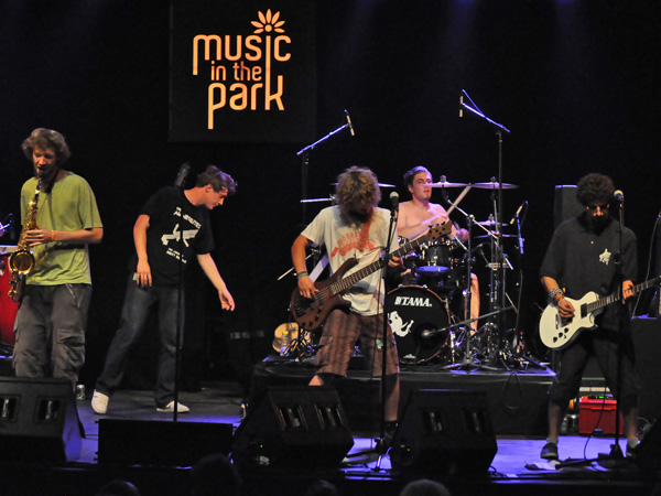 Montreux Jazz Festival 2011: Todos Destinos (ska-punk from Romont, Switzerland), July 10, Music in the Park (Parc Vernex).