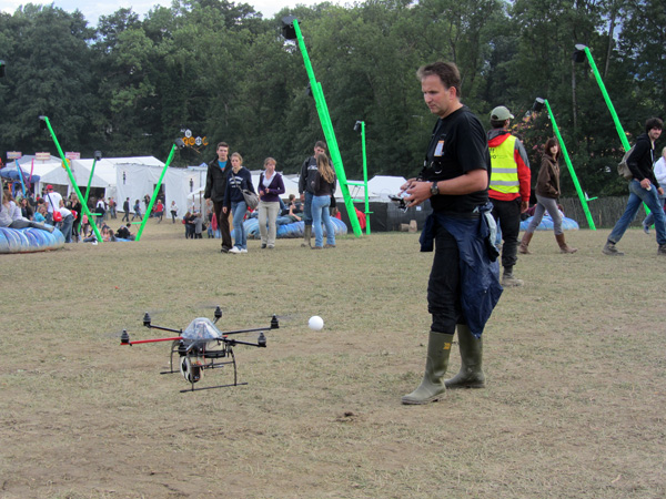 Paléo Festival 2011, Nyon: Ambiances étranges et insolites...