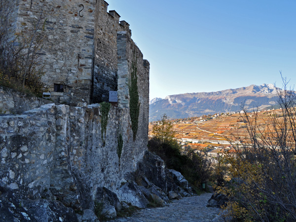 Sion, chef-lieu du canton du Valais, novembre 2011.