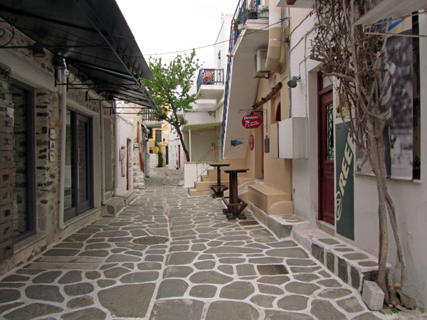 Parikia, Paros, Cyclades, avril 2013.