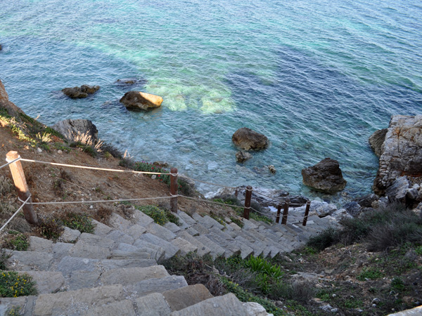 Le village de pêcheurs de Piso Livadi, sur la côte est de Paros, avril 2013.