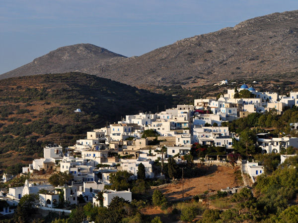 Lagadha, vue depuis la chapelle d'Aghia Triadha, Amorgos (Cyclades), août 2013.