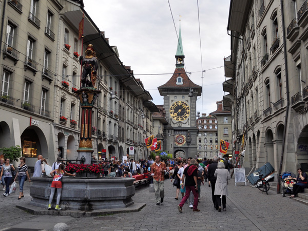 Balade en images à Berne durant Buskers Bern (festival des musiques de rue), août 2014.