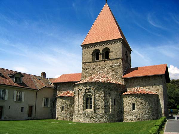 L'église romane de St-Sulpice.