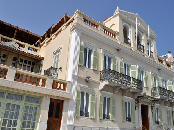 Le quartier de Vaporia, à Ermoupoli (île de Syros), capitale administrative des Cyclades, 2012.