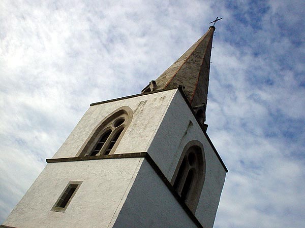 Lavaux: l'église de Villette.
